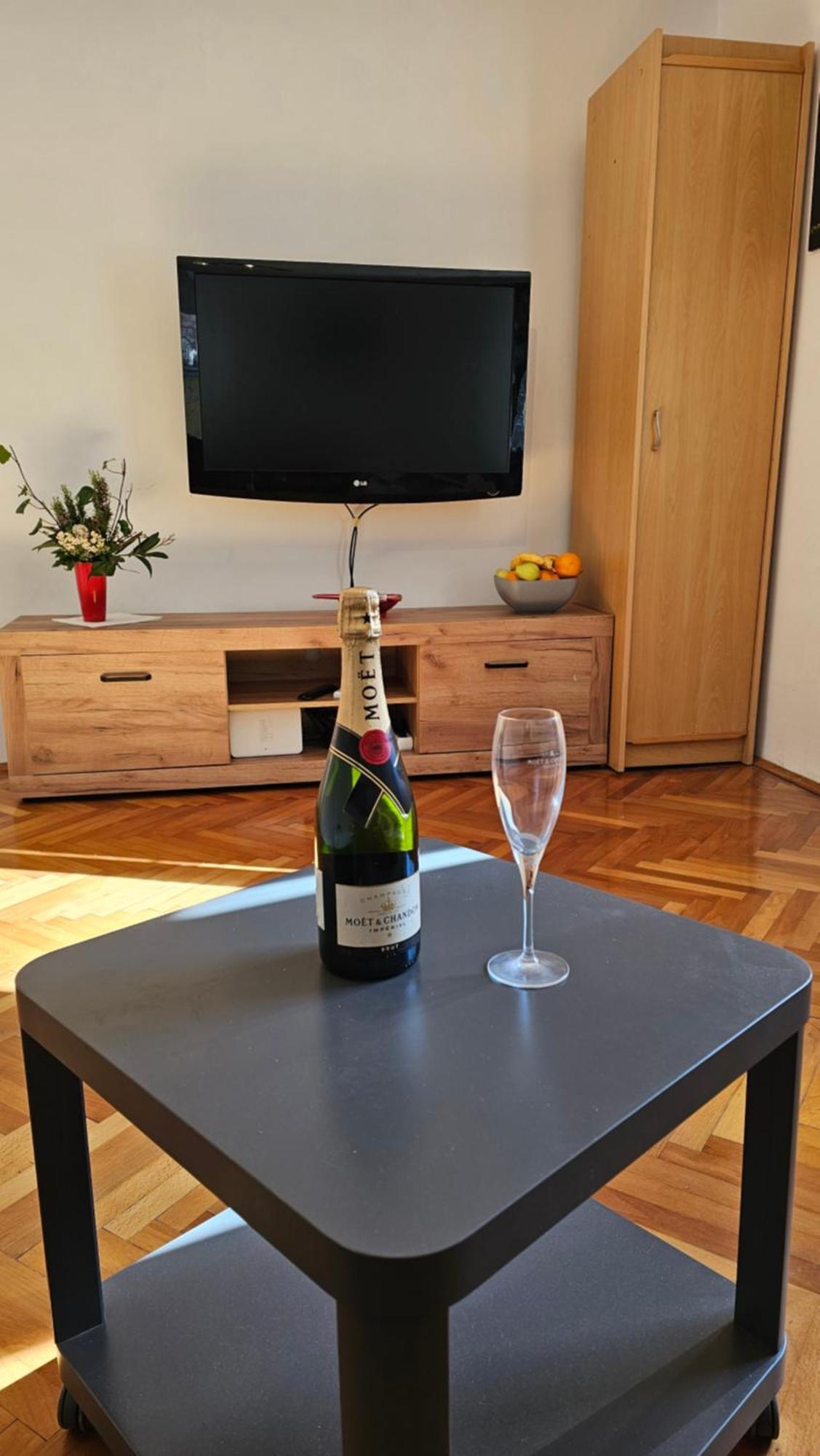Apartment 22 Omiš Eksteriør bilde